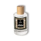Sur fond transparent un flacon de l'eau de toilette Black Diamond de la marque Siobhan