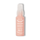 Pochon soins visage jeune femme
