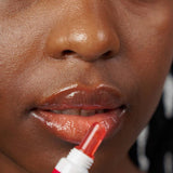 Soin repulpant contour des lèvres enrichi en acide hyaluronique