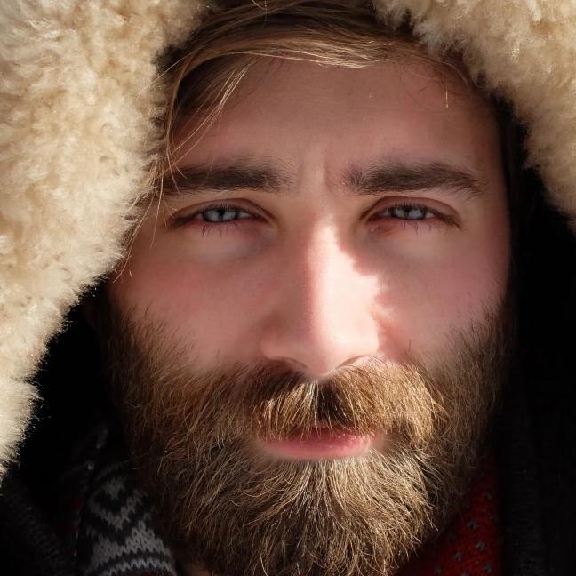 Huile pour la barbe BIO et naturelle pour barbe douce