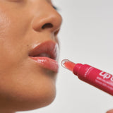 Soin repulpant contour des lèvres enrichi en acide hyaluronique